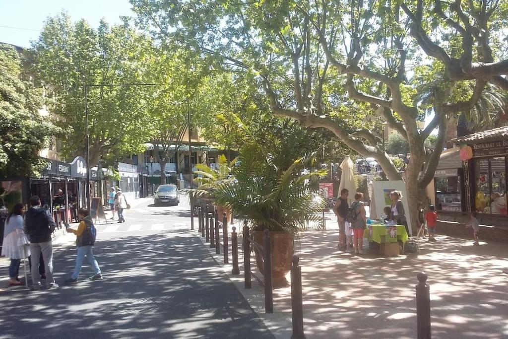 Studio 4 Pers Coeur Du Lavandou 5Mn A Pied Des Plages 르 라방두 외부 사진